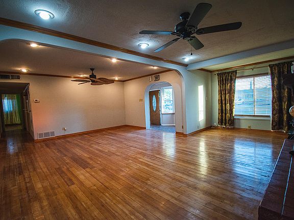 4th image of 5833 Tarpon Dr