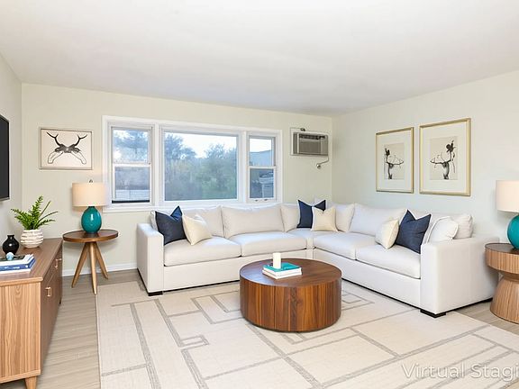 3rd image of 6708 107th St APT 3C