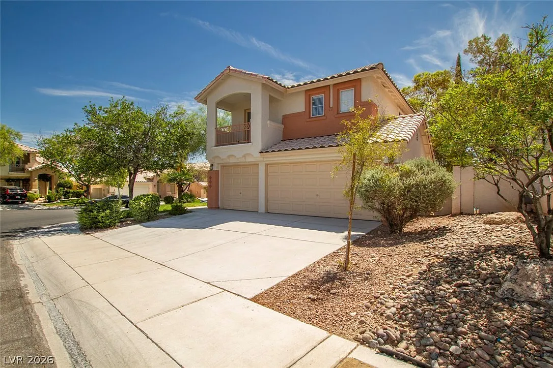 4 bed, 3.0 bath, 2283 sqft, $2,750 — Photo 2