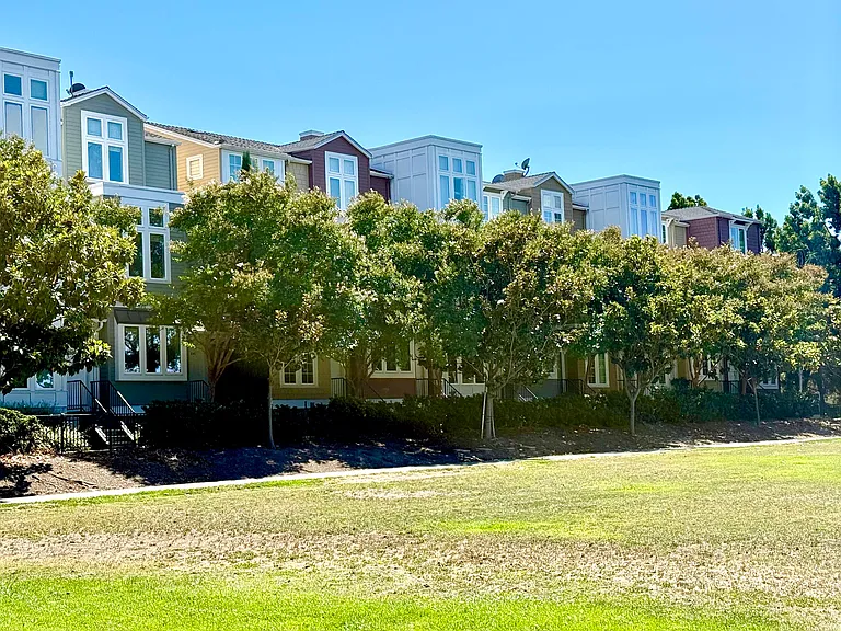 849 Frederick Cmns — Photo 13