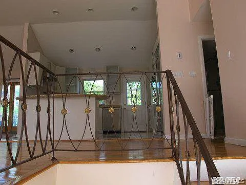 5 Elm St — Photo 2