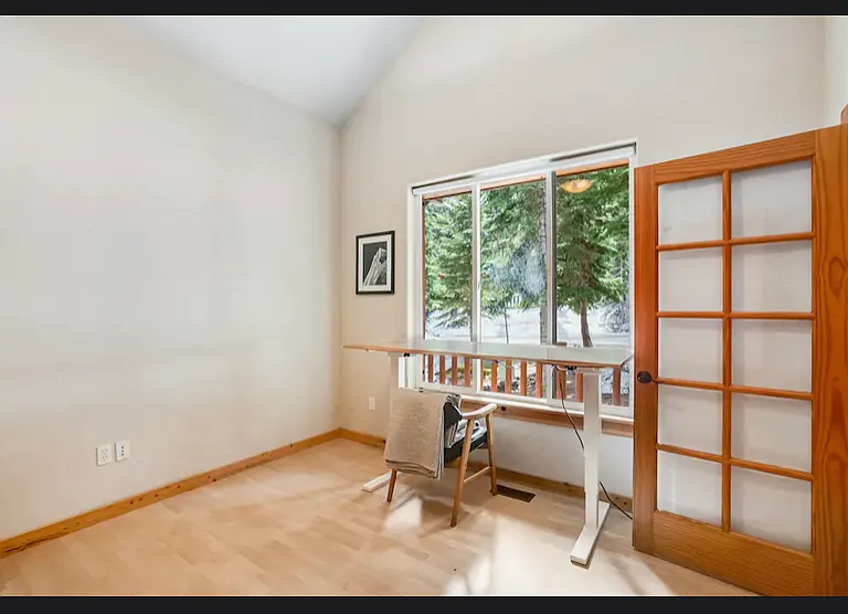 4th bedroom with the king murphy bed