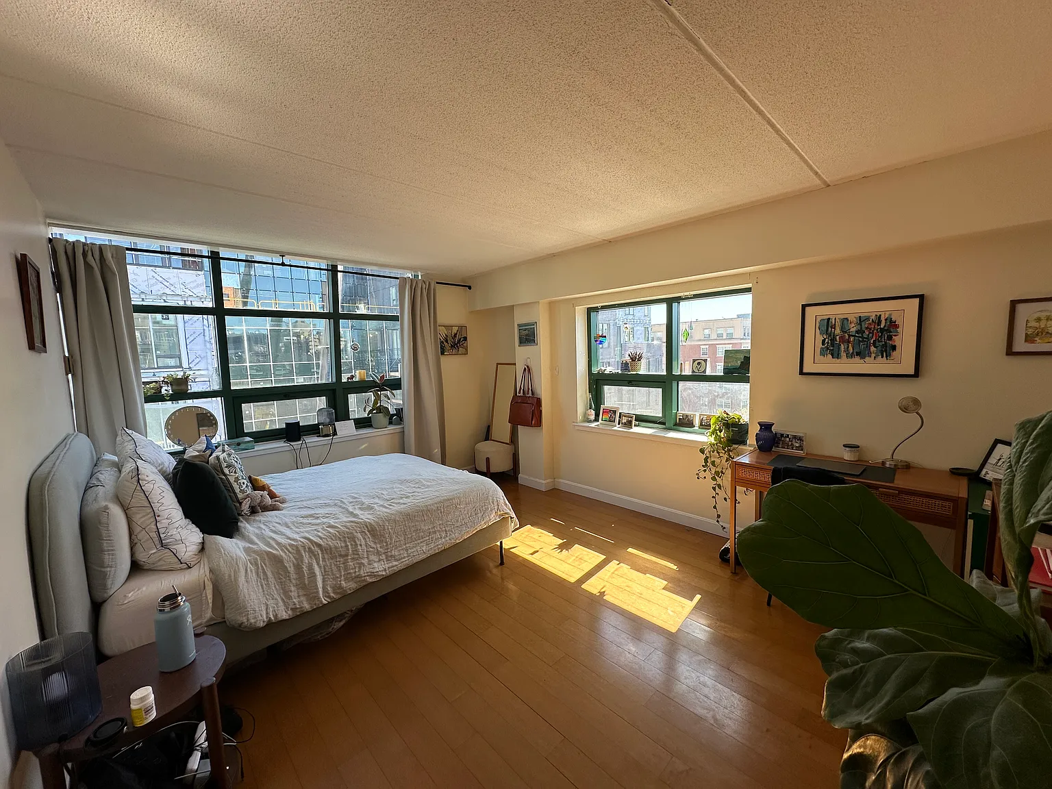 2 bed, 971 sqft, $4,000 — Photo 3