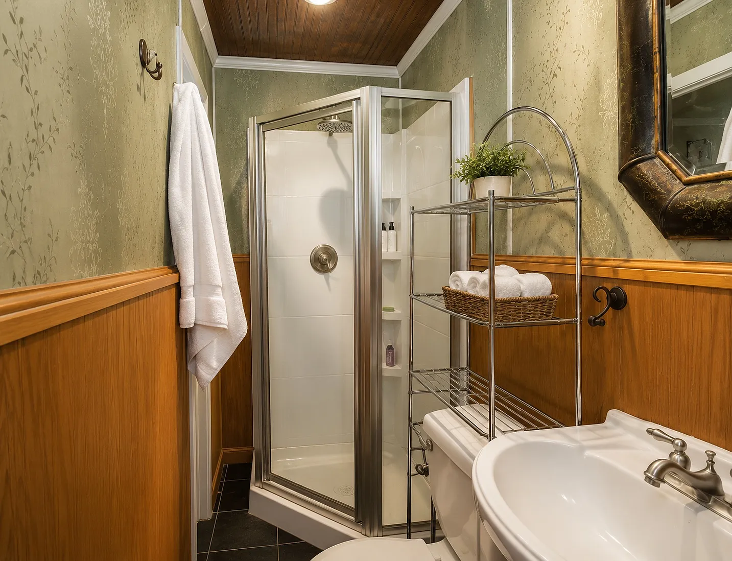 3 bed, 1120 sqft, $1,650 — Photo 4