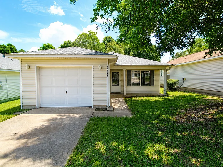 10588 Wilderness Ln — Photo 1