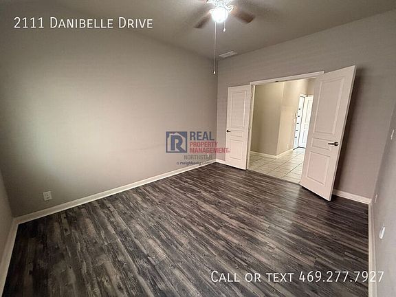 5th image of 2111 Danibelle Dr