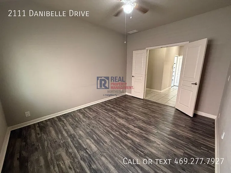 2111 Danibelle Dr — Photo 5