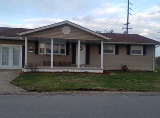 537 Meadow Cir, Hurricane, WV 25526