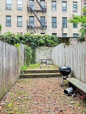 Rented by City Connections Realty | media 15