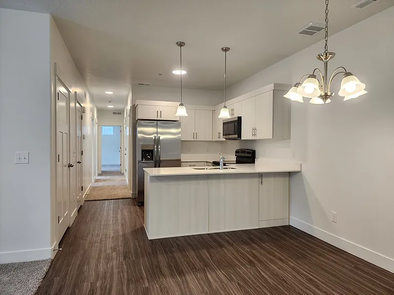 4735 S Alder Dr #F204 — Photo 4