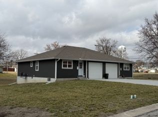 118 S Elm St, Cameron, MO 64429