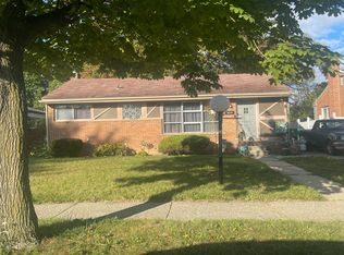 635 Deering St, Garden City, MI 48135