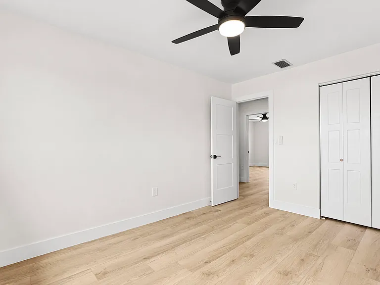 3905 Flag Dr — Photo 26