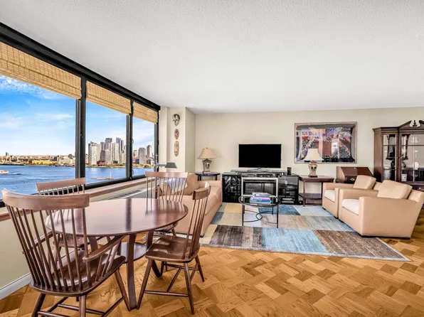 415 East 37th Street image 2 of 13