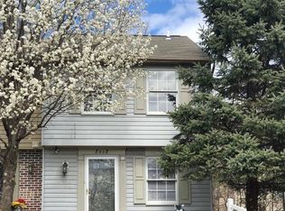 8528 Golden Ridge Ct, Lorton, VA 22079