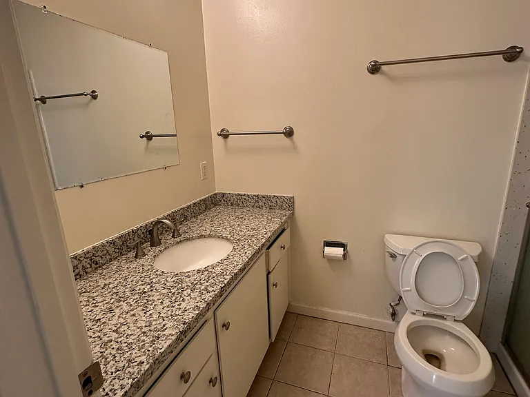 2020 Cedar St #8 — Photo 8