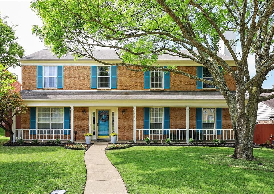 1st image of 812 Nora Ln