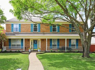 812 Nora Ln, Desoto, TX 75115