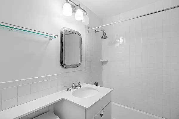 Rented by Mirador Real Estate | media 23