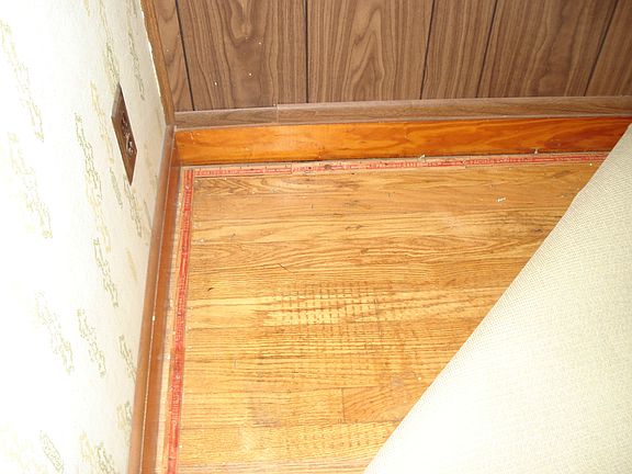 4th image of 8911 Carlisle Ave