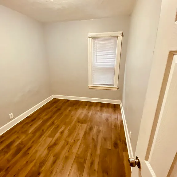 502 4th St #1E — Photo 8