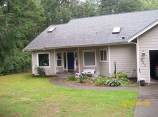 957 SW Moffett Ln, Pt Orchard, WA 98367