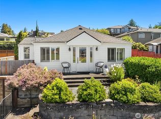 103 8th Ave S, Edmonds, WA 98020