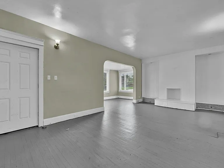 13317 Caine Ave — Photo 4