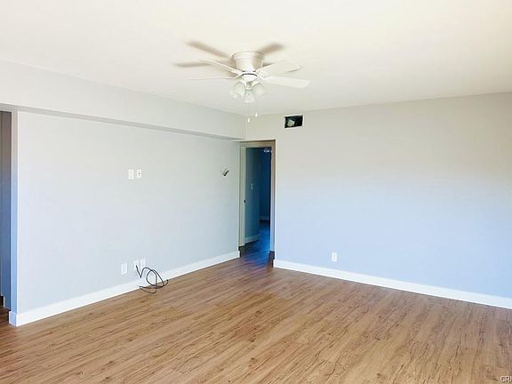 2nd image of 70 N San Mateo St #2