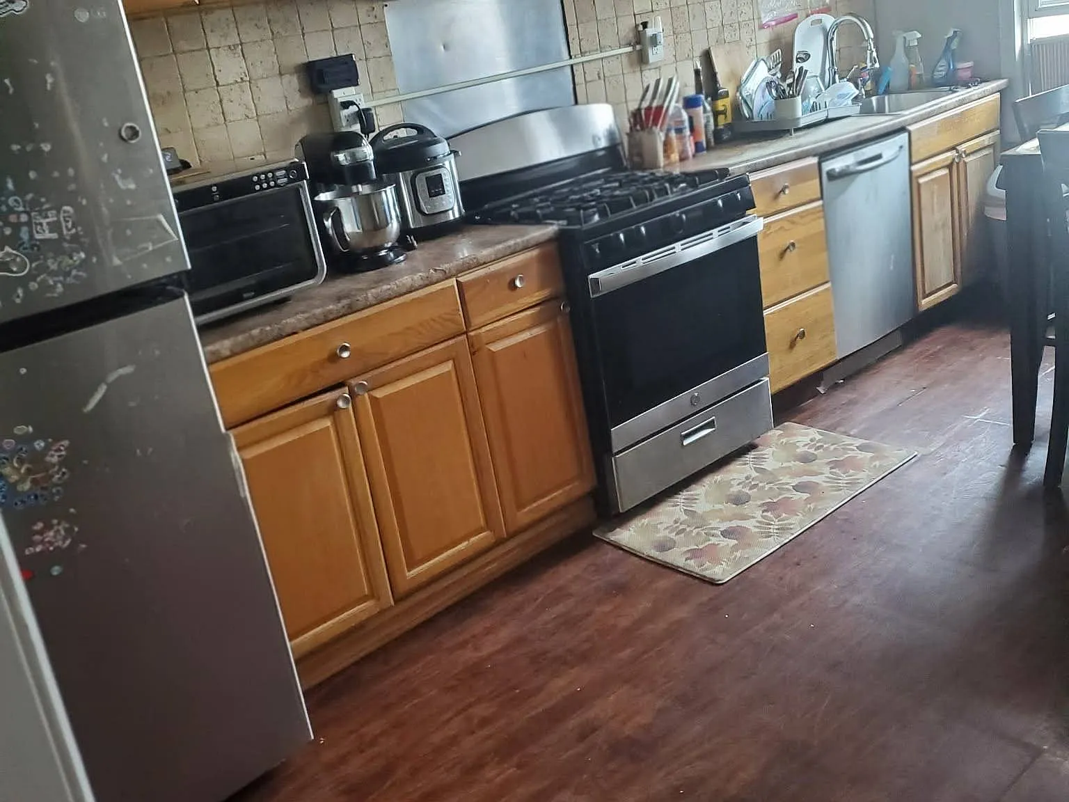 2 bed, 800 sqft, $1,975 — Photo 2