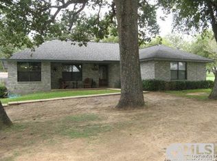 1808 County Road 361, La Vernia, TX 78121