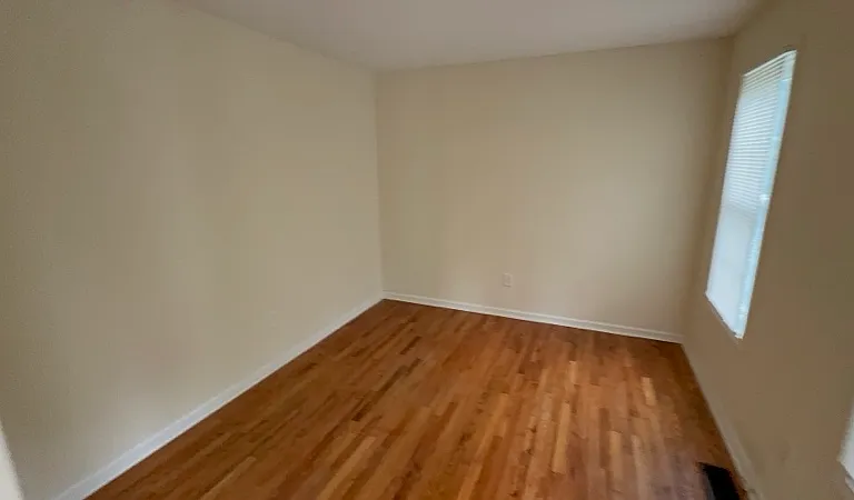 202 Heartwood Xing — Photo 9