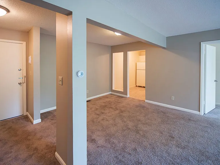 Fountain Lake Apartment Homes — Photo 7