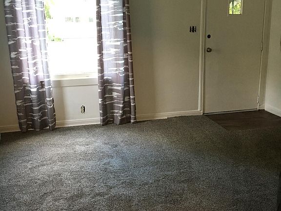 4th image of 1308 Evans Ave