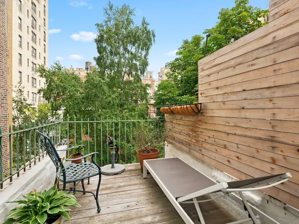 321 West 77th Street image 15 of 19