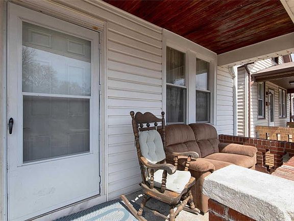 3rd image of 4415 Tholozan Ave
