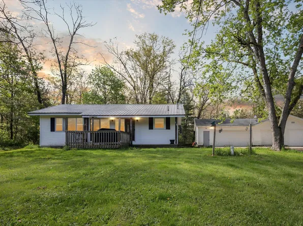 4110 E 8th St, White Cloud, MI 49349