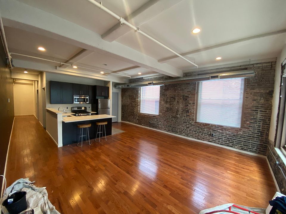 1st image of 218 Market St #309