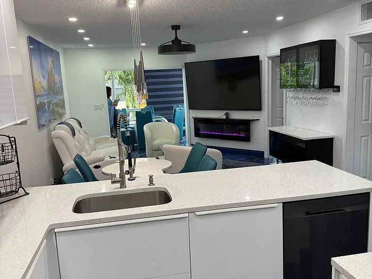 5121 W Oakland Park Blvd #212 — Photo 11