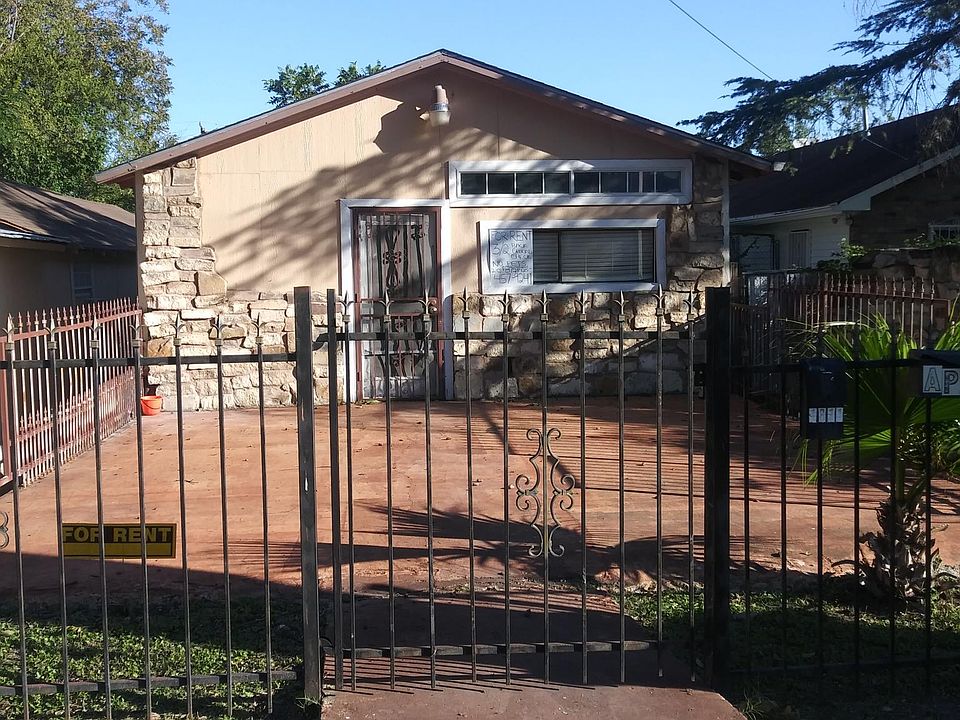1st image of 1811 Perez St