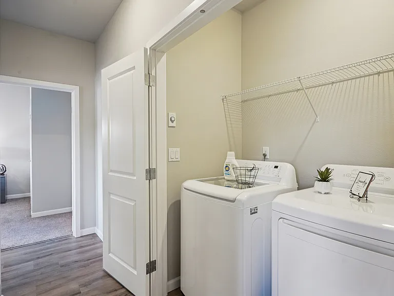 Tahoma Terrace Apartments — Photo 74
