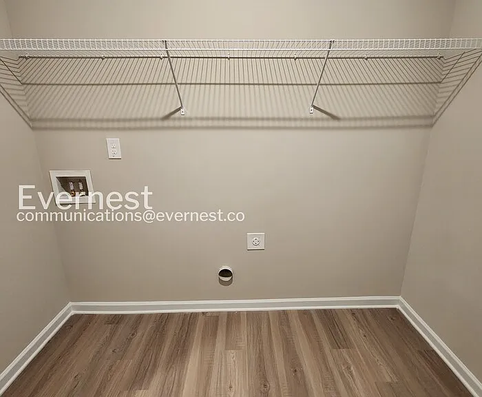 121 Culver St — Photo 15