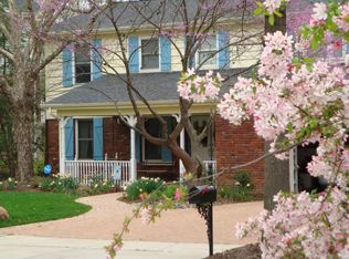 1350 Wakeshire Ter, Ballwin, MO