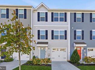 12 L Wendowski St, Edgewater Park, NJ 08010