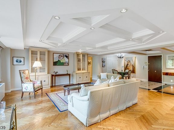 2nd image of 609 W So Orange Ave #6JK