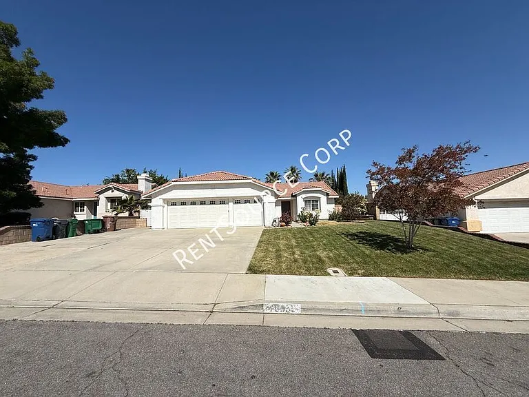 40333 Argyle Ln — Photo 1