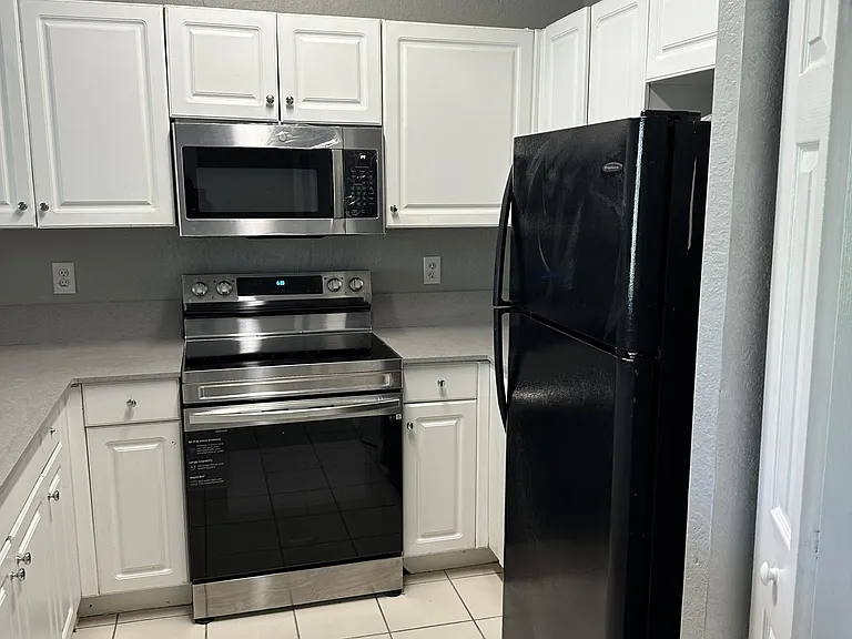 4111 Napoli Lake Dr — Photo 19