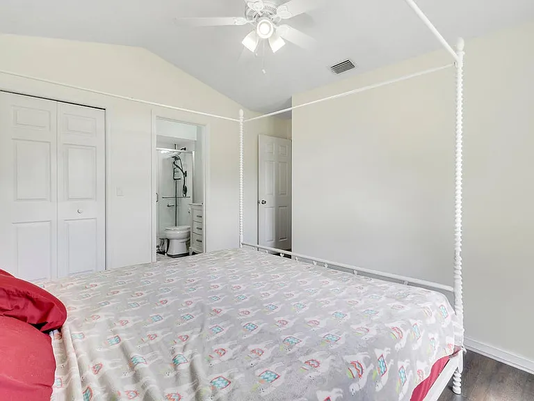 765 NW Bristol St — Photo 16