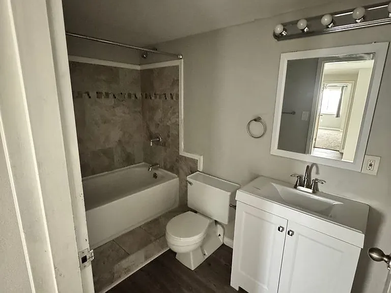 848 Riverview Ter #607 — Photo 3