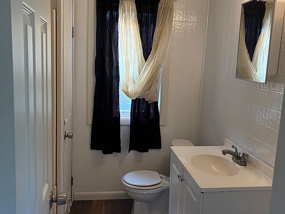 5th image of 48 Penataquit Ave Floor 2